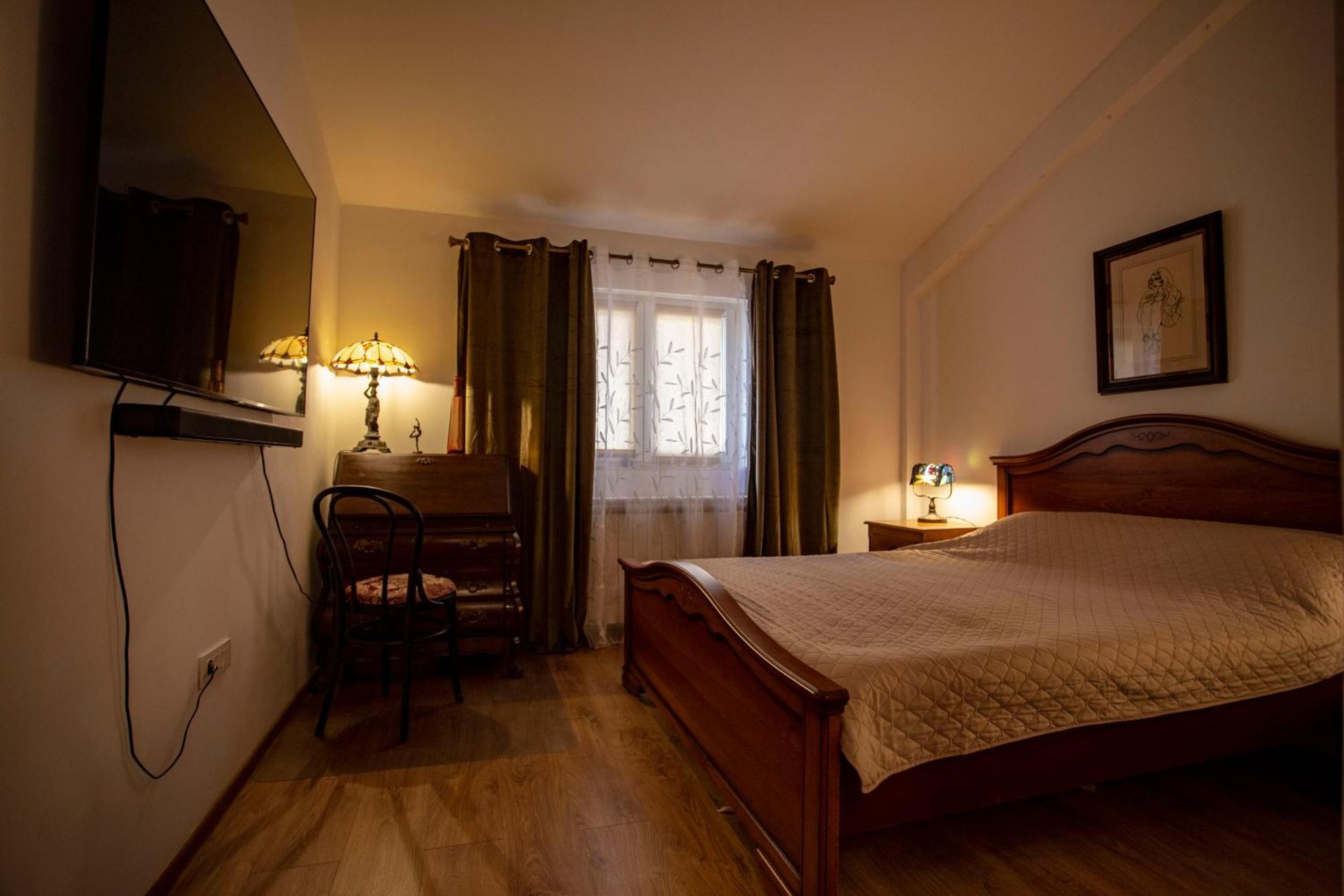 тихая в центре будвы Apartment *