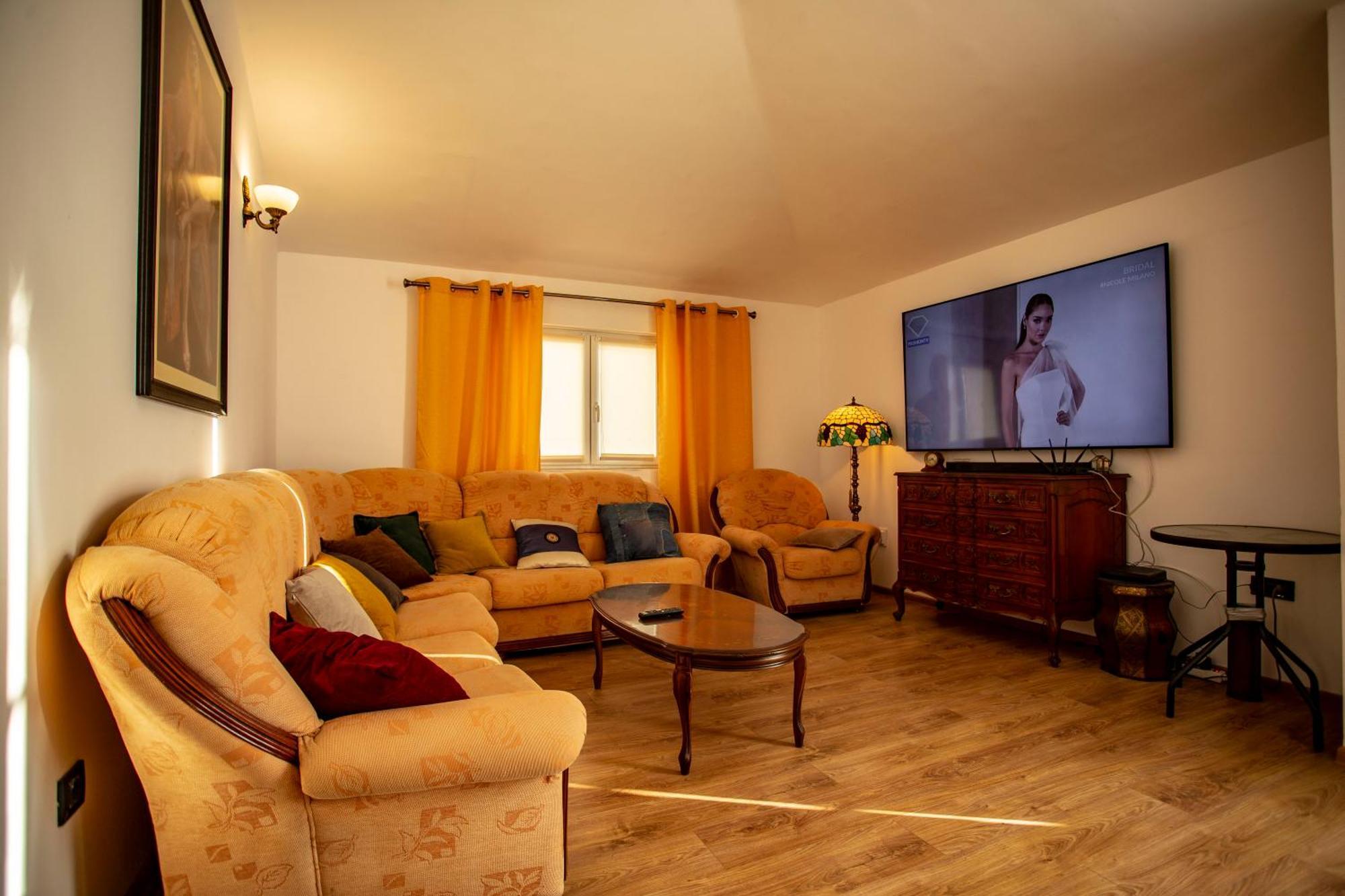 Apartment тихая в центре будвы